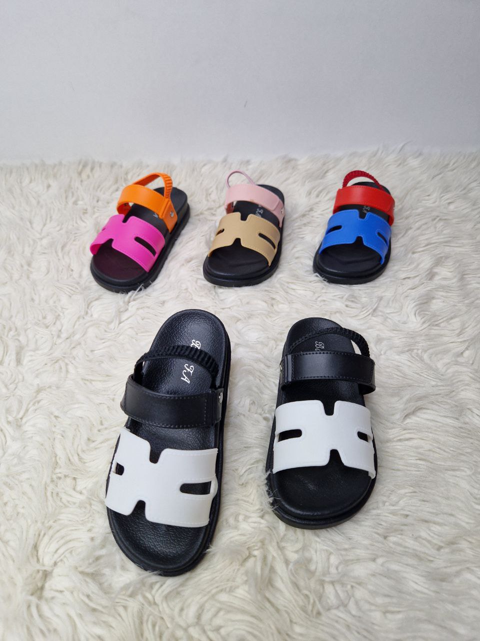 Sandales colorées – Confort et style à chaque pas
