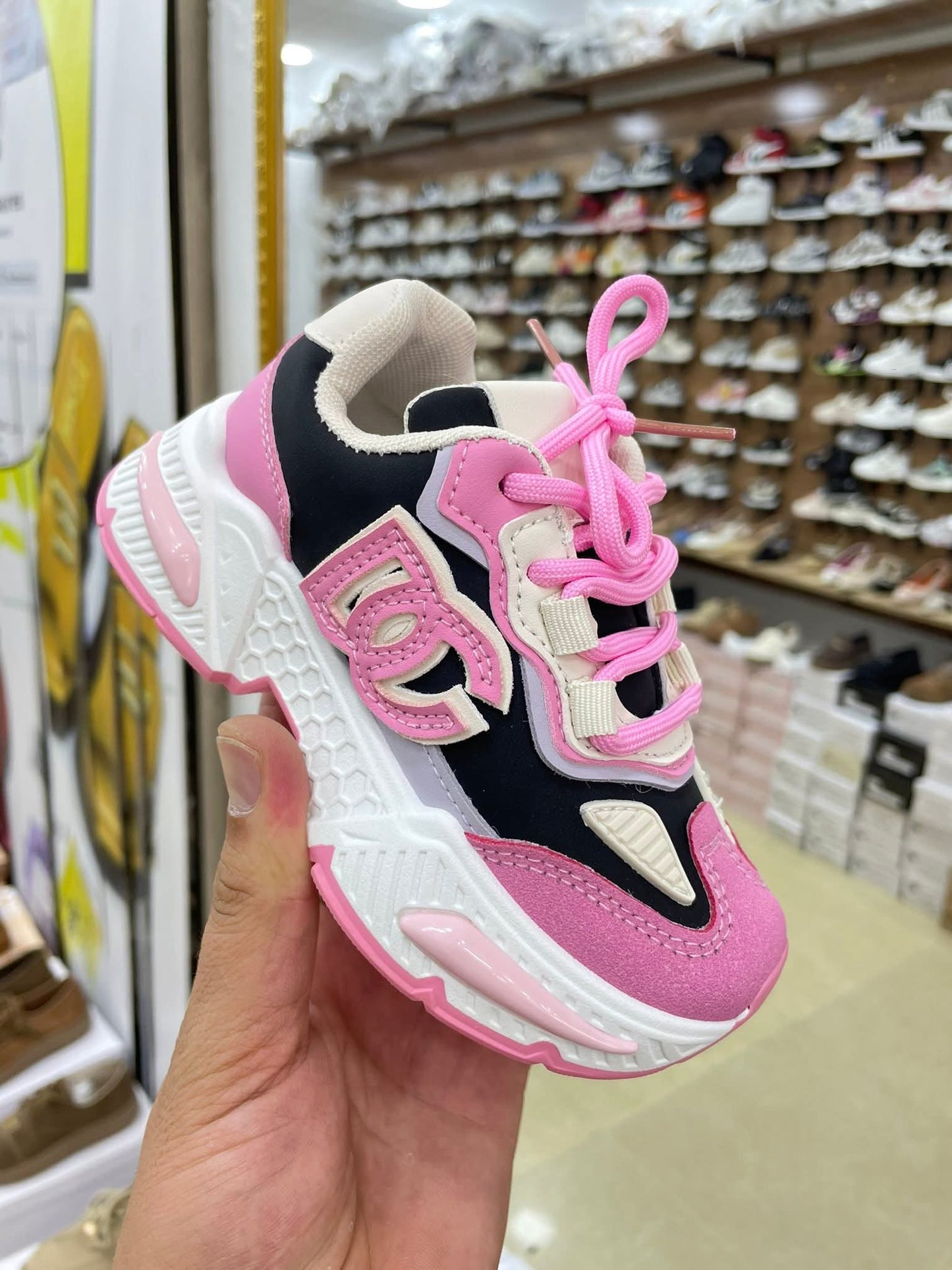 Baskets 👟 Importation élégantes😍 pour enfants au style urbain